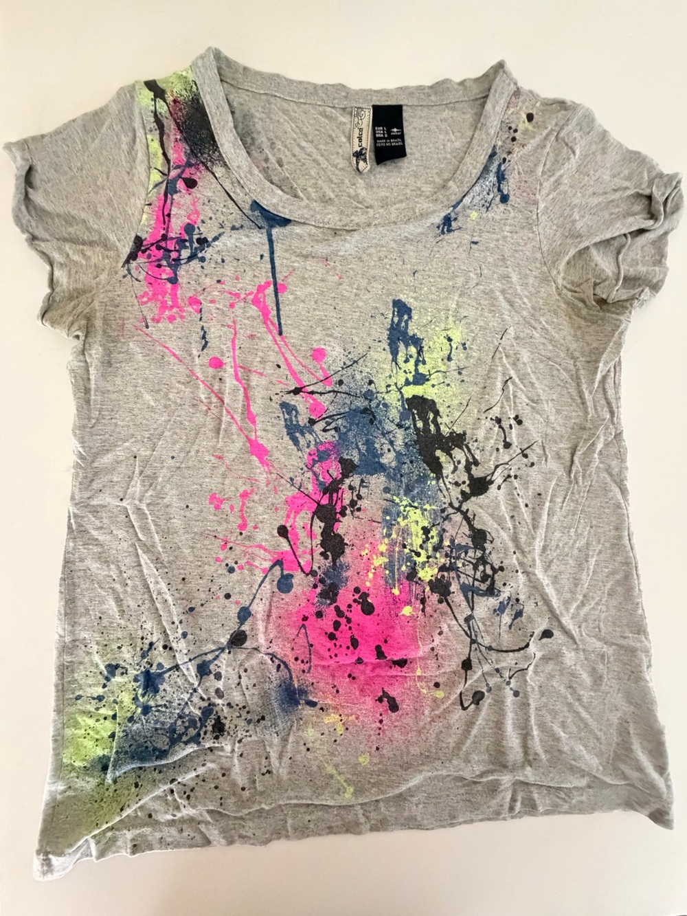 Y2K Gray Tee with Neon Paint Splatter